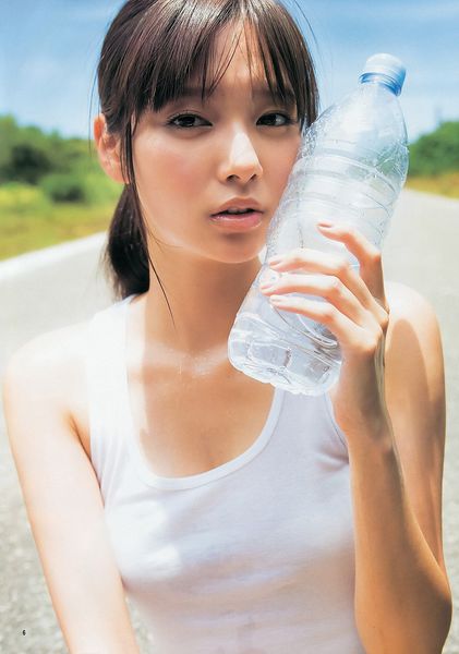 新川优爱(新川優愛)-8头身的治愈系美少女画像