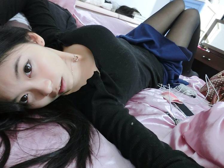 祈锦钥-百变美女的火辣私房照诱惑写真图