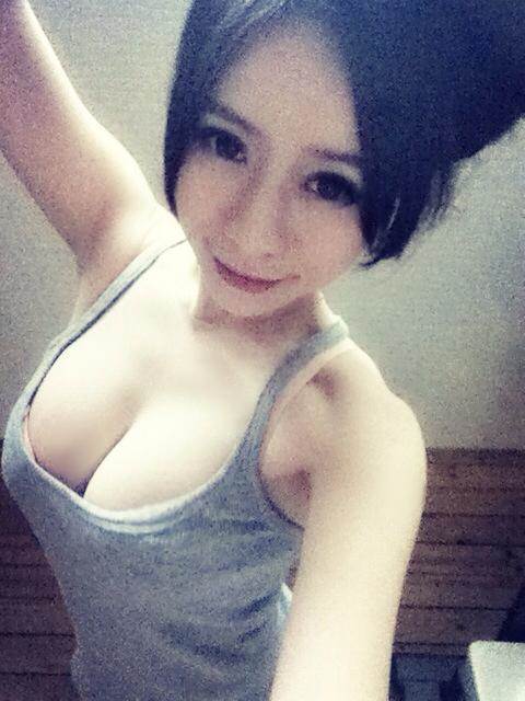 张语昕-超美白肌肤美女生活照