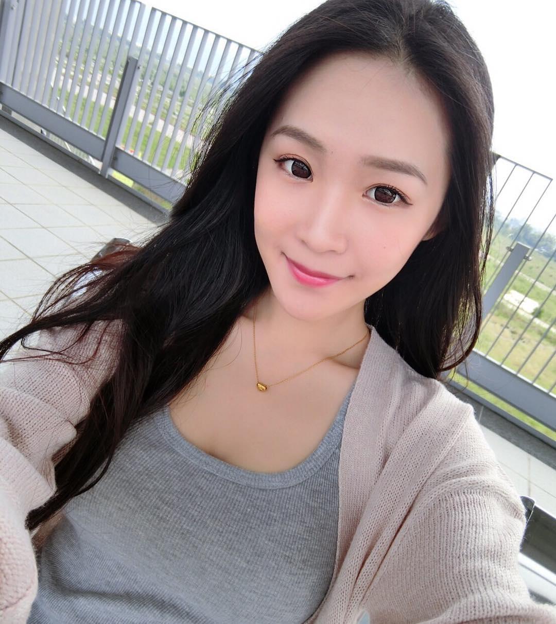 音乐才女已为人妻!超辣身材让网友都羡慕老公