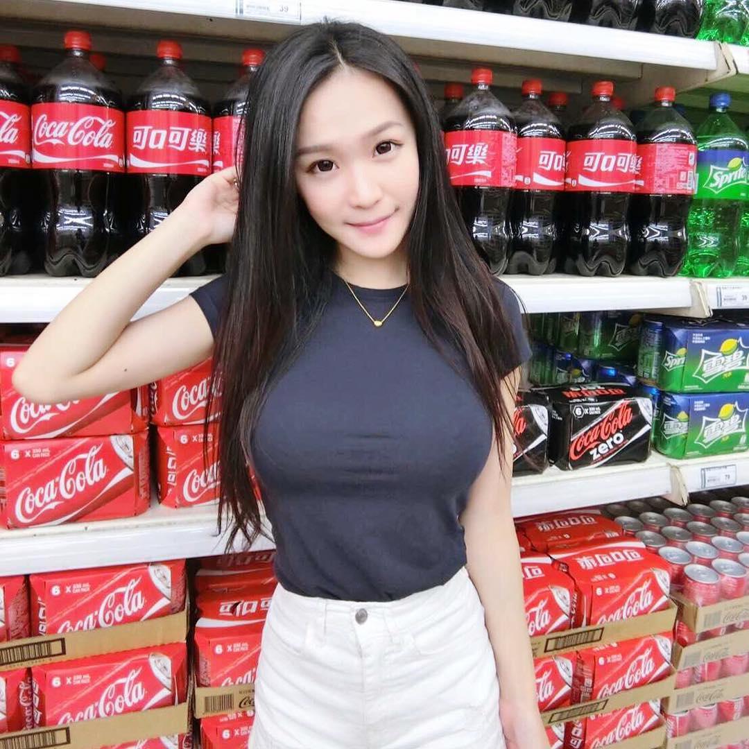 音乐才女已为人妻!超辣身材让网友都羡慕老公