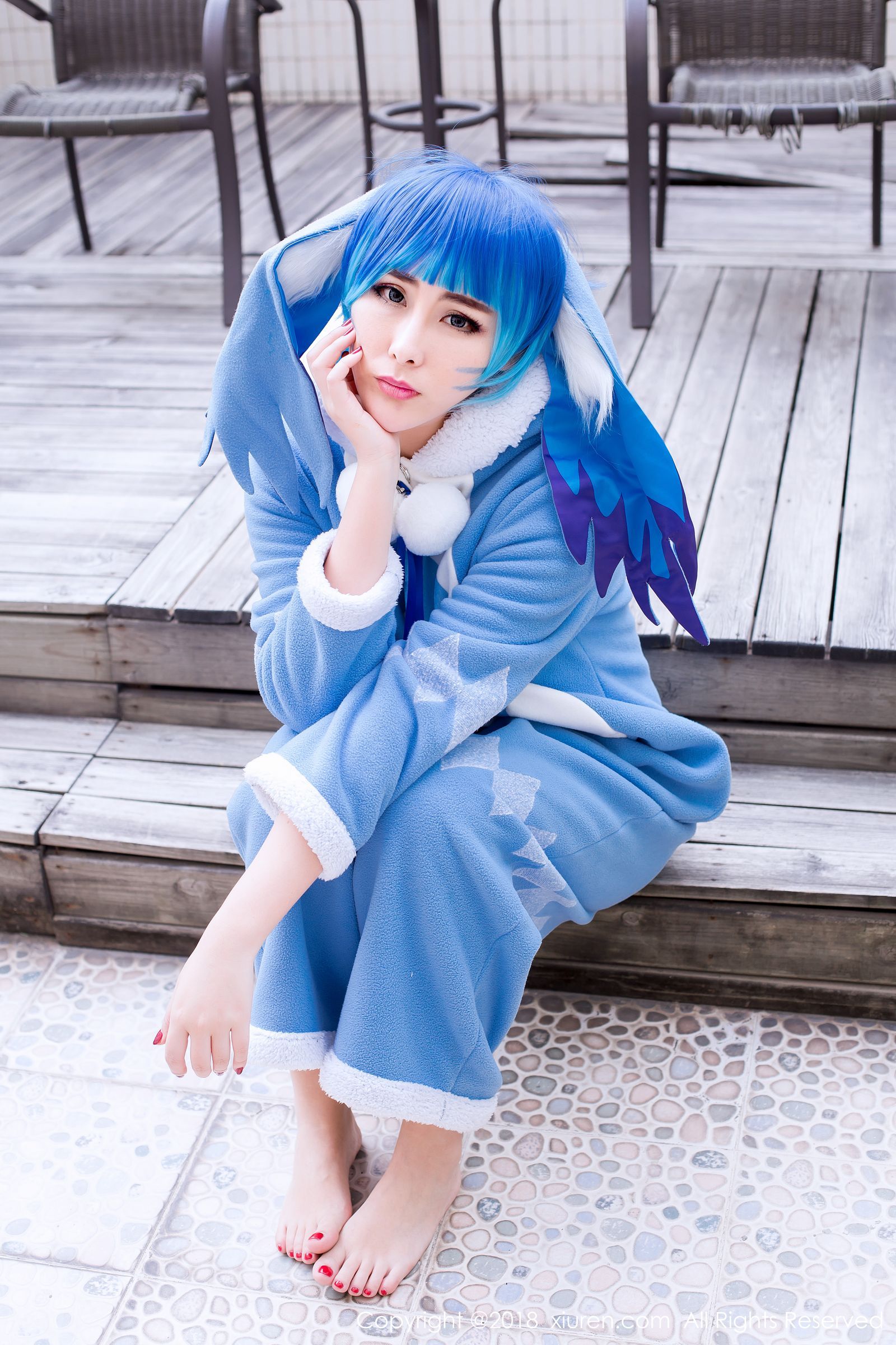 魅惑女神孟狐狸 白色衬衫销魂COS