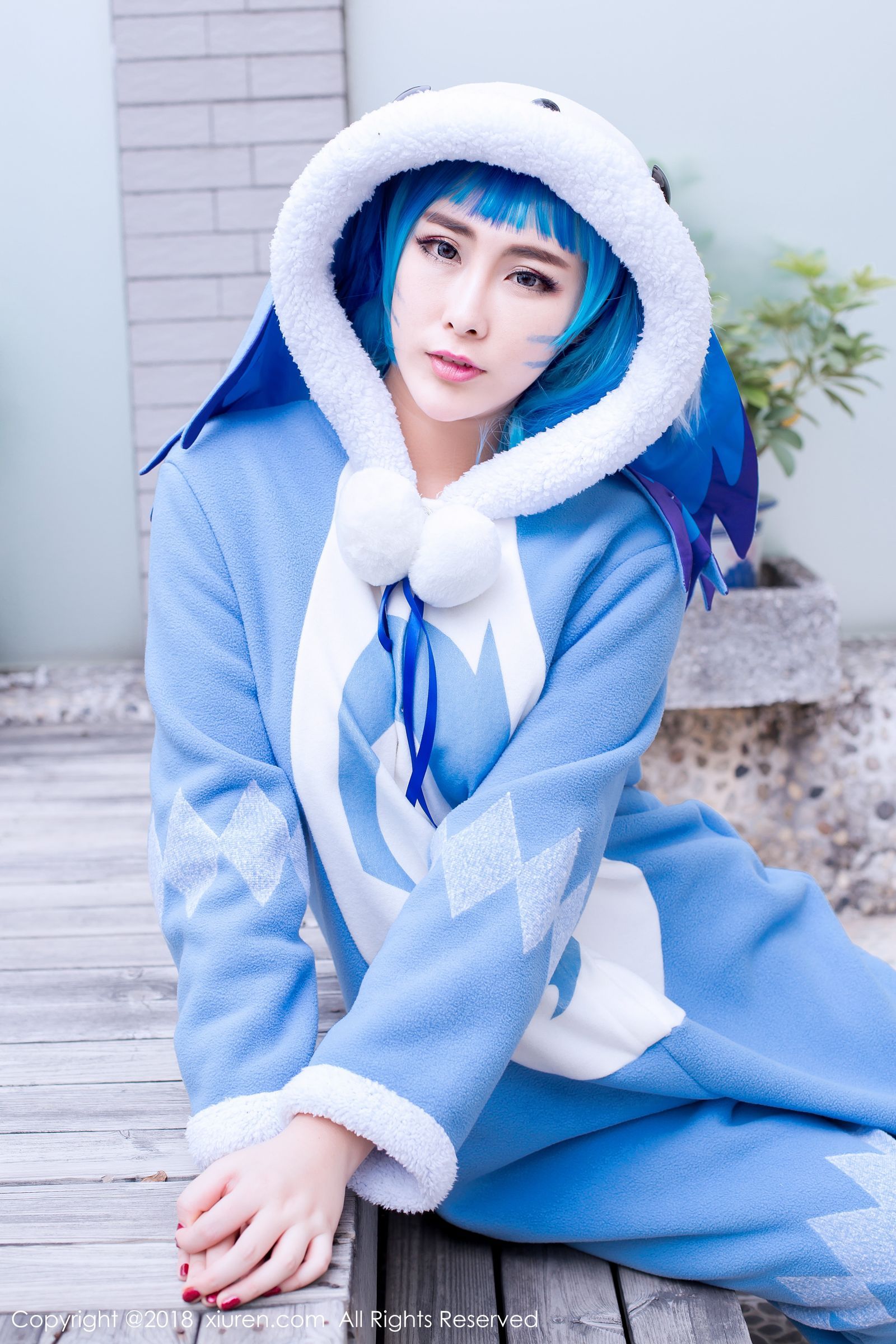 魅惑女神孟狐狸 白色衬衫销魂COS