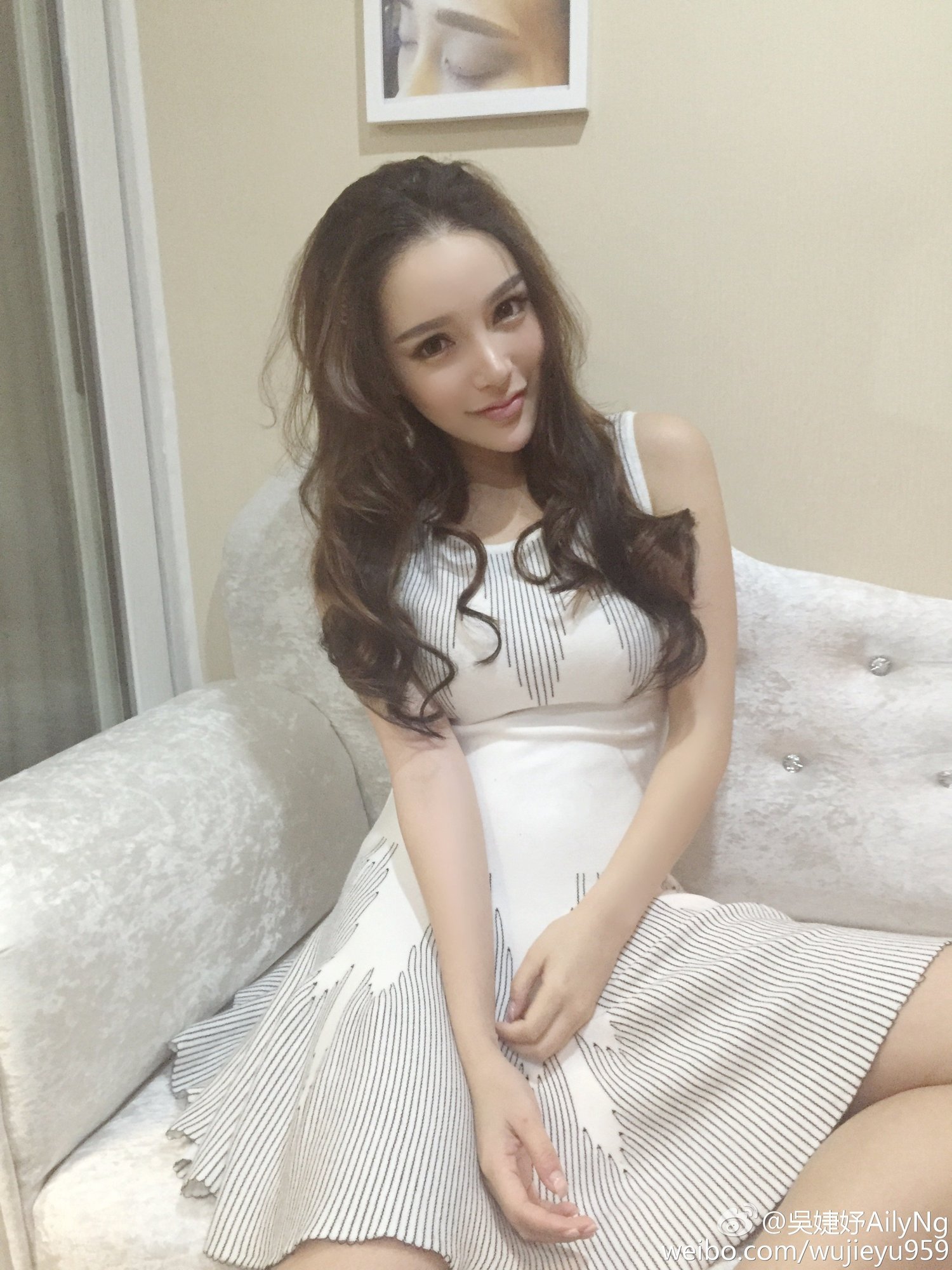吴婕妤AilyNg 纯天然巨咪微博私房照诱惑写真图