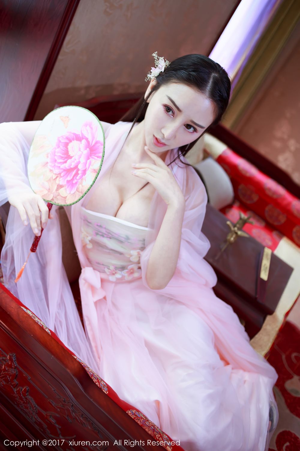 性感女王邹晶晶 花心定有何人捻