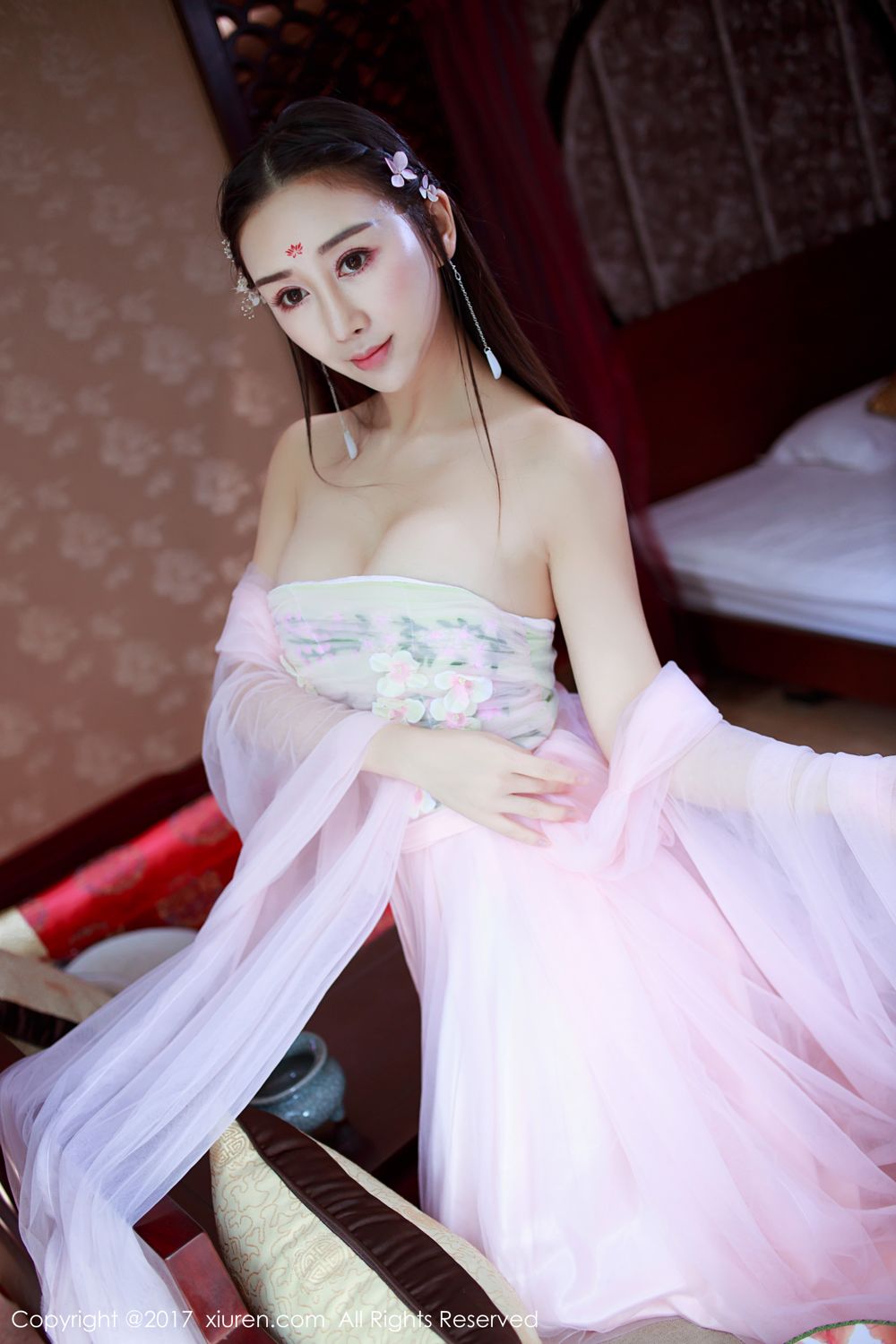性感女王邹晶晶 花心定有何人捻