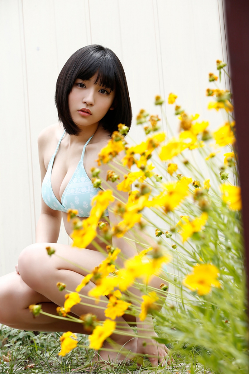 浅川梨奈 天真烂漫な童颜巨乳