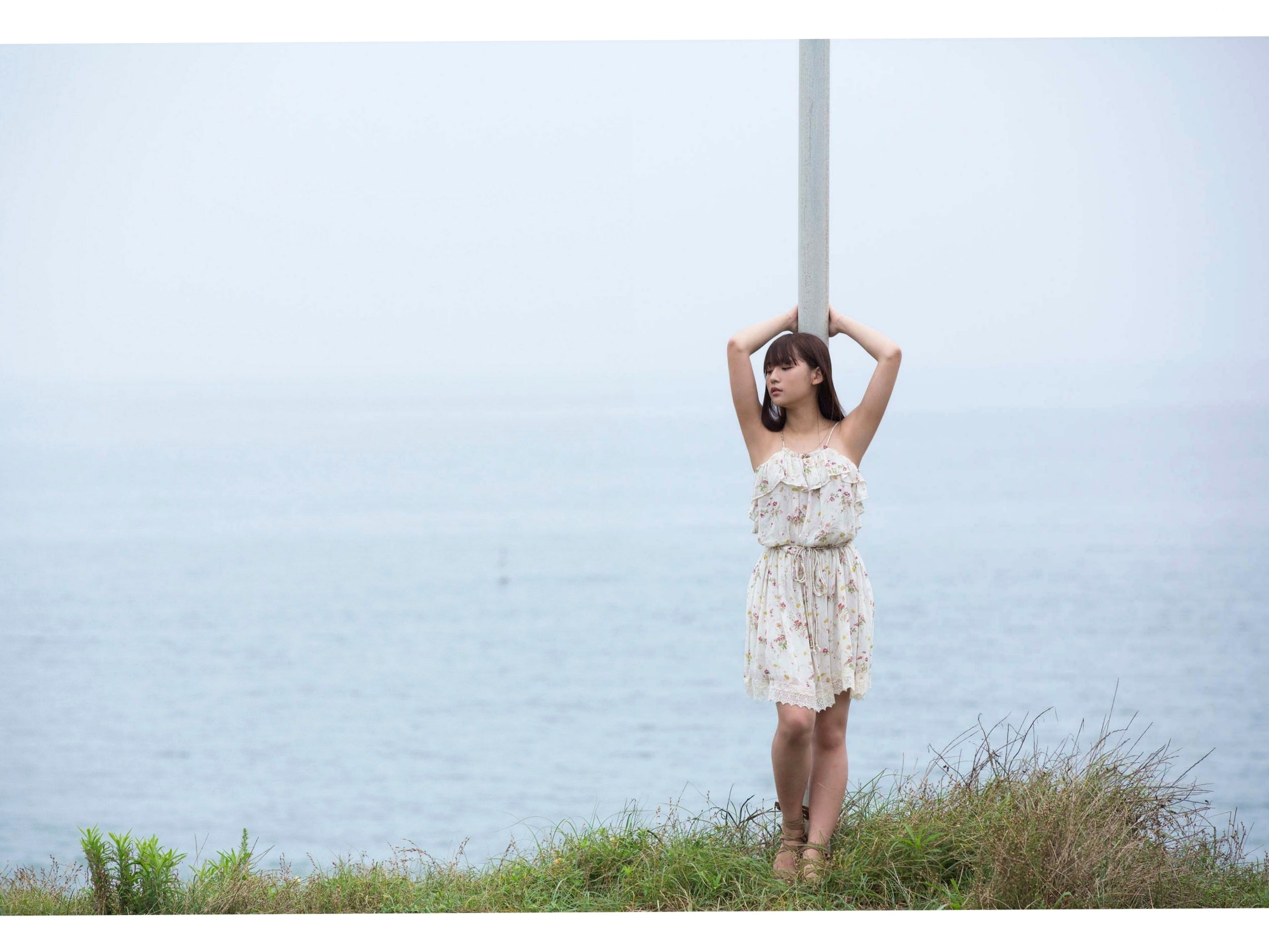 浅川梨奈《SPA!デジタル》写真集:沙滩性感比基尼与唯美和服风格赏析