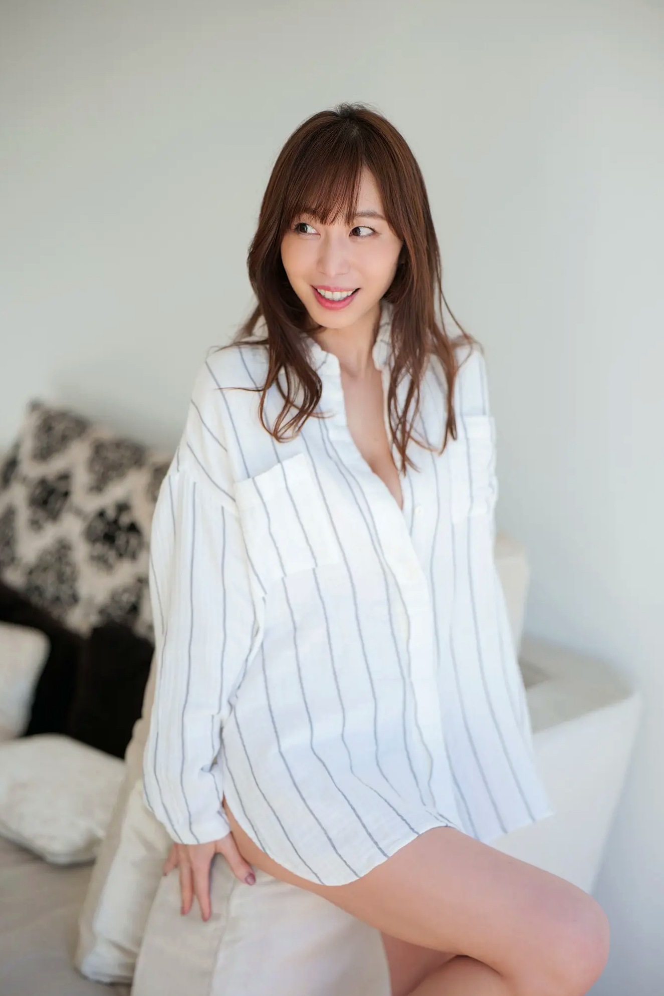 塩地美澄 - 女子アナ桃源郷:绝美性感比基尼泳池写真,室内私房大尺度诱惑,前日本女主播尽显轻熟丰满韵味
