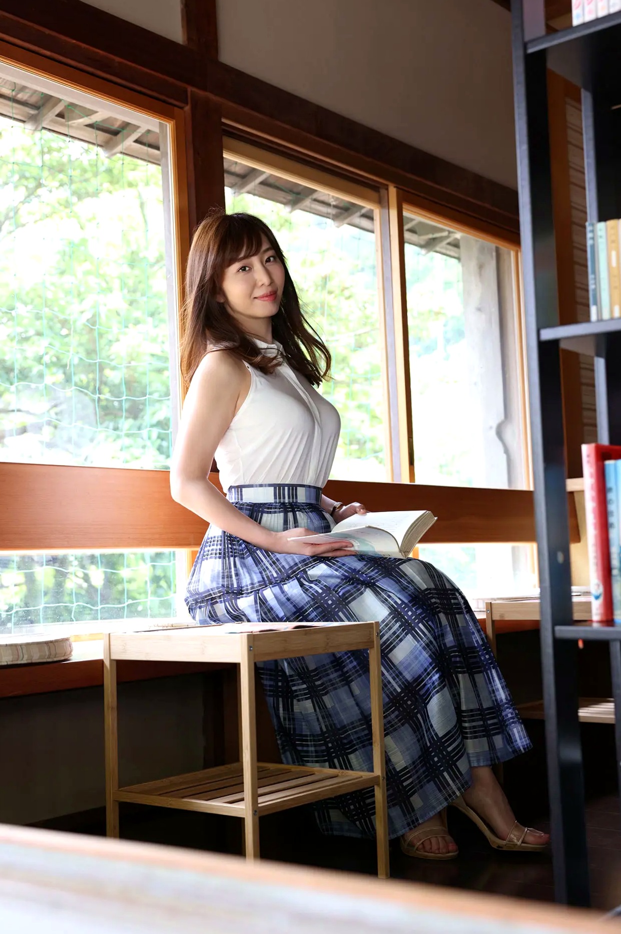 塩地美澄 - Nocturne vol.3 沙滩比基尼性感写真,极致诱惑私房照展现完美曼妙曲线