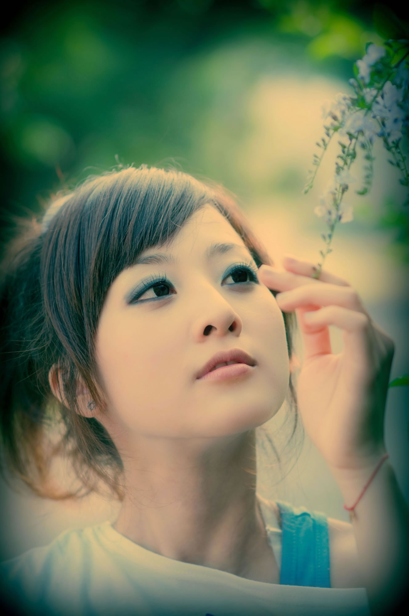 张凯洁 台湾清纯美女果子MM@陽明山美軍宿舍 (一)