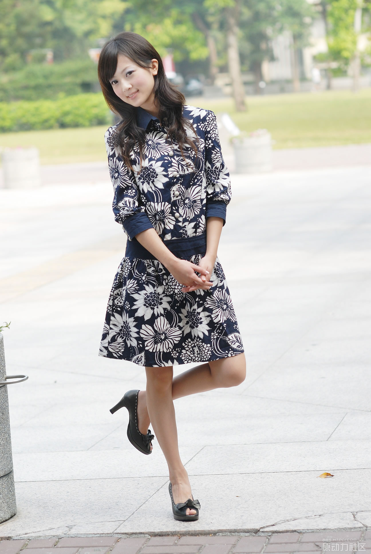台湾清纯美女果子MM张凯洁服饰图集