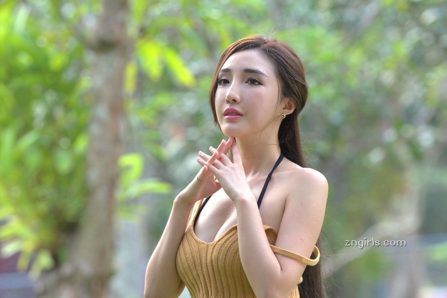 赵芸- 成熟女人户外写真系列一