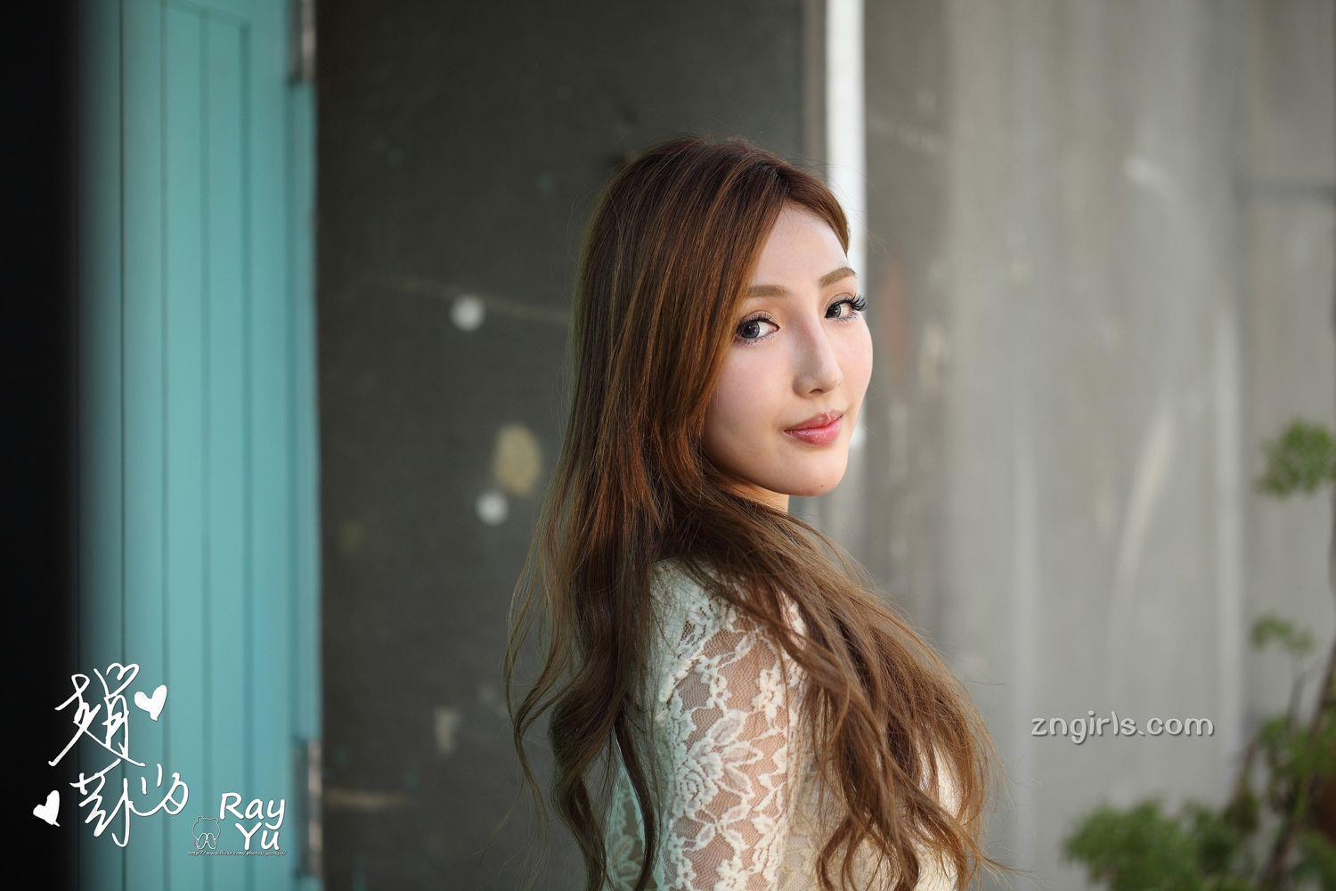 赵芸- 成熟女人户外写真系列二
