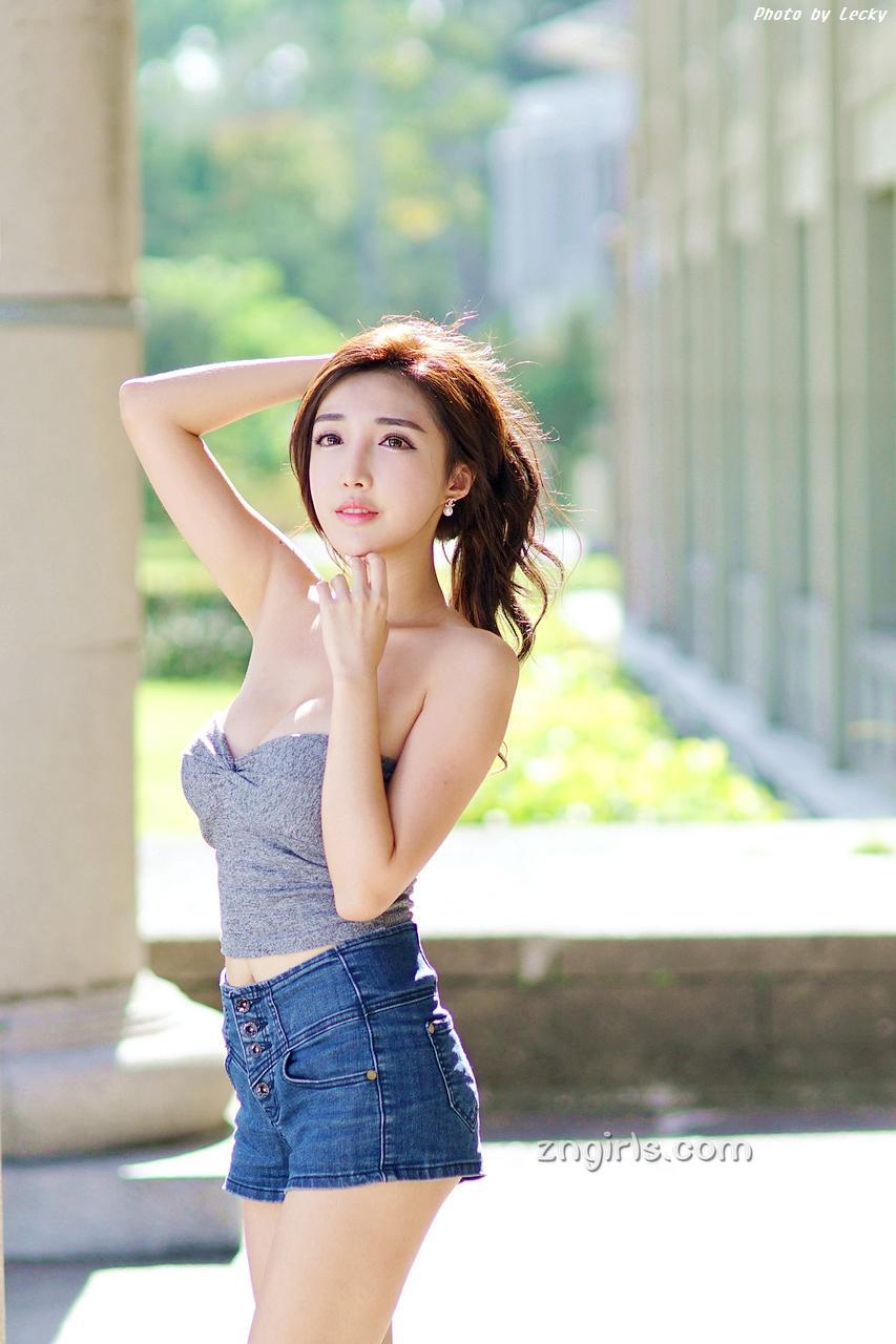 赵芸- 成熟女人户外写真系列七