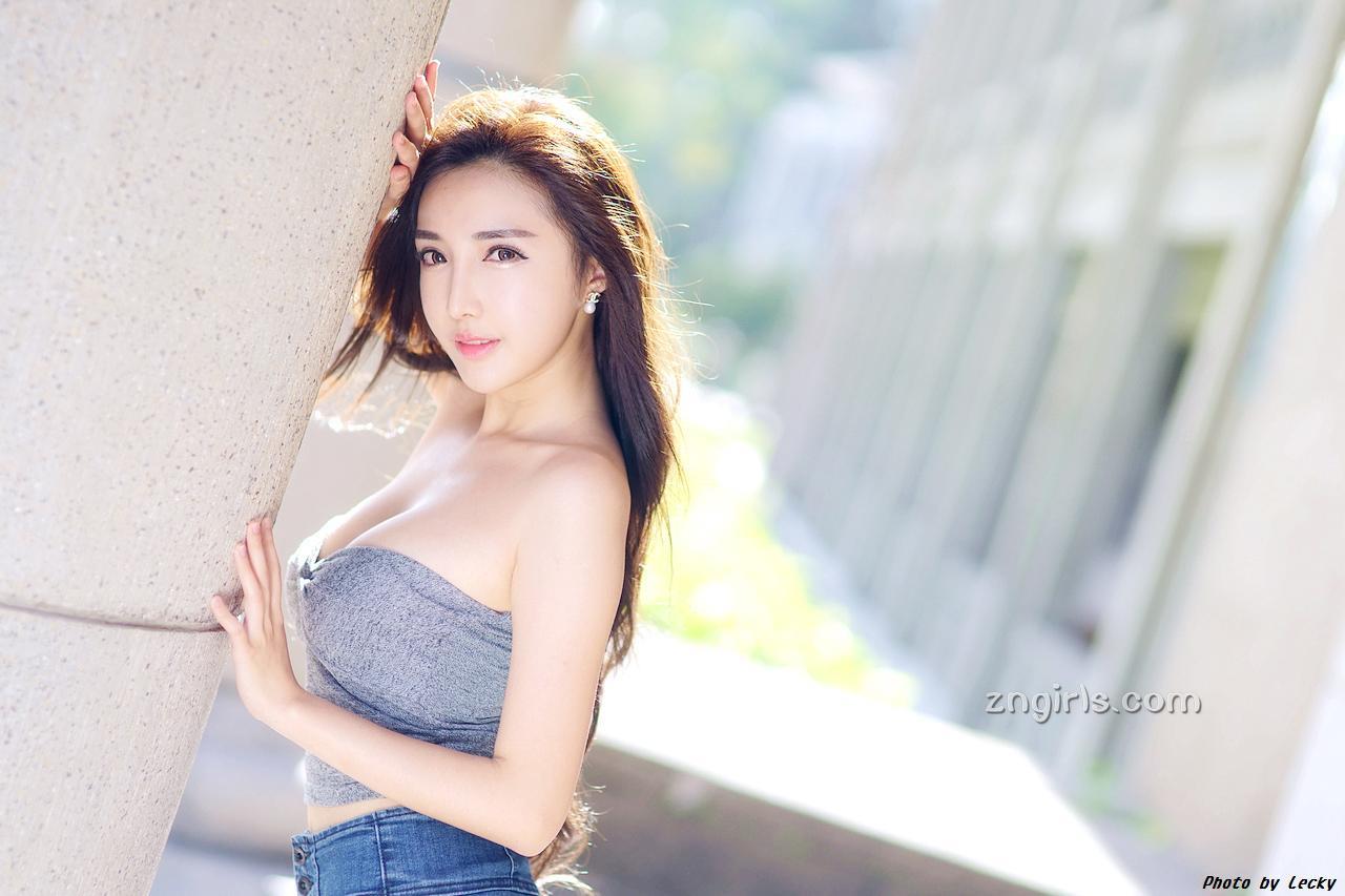 赵芸- 成熟女人户外写真系列七