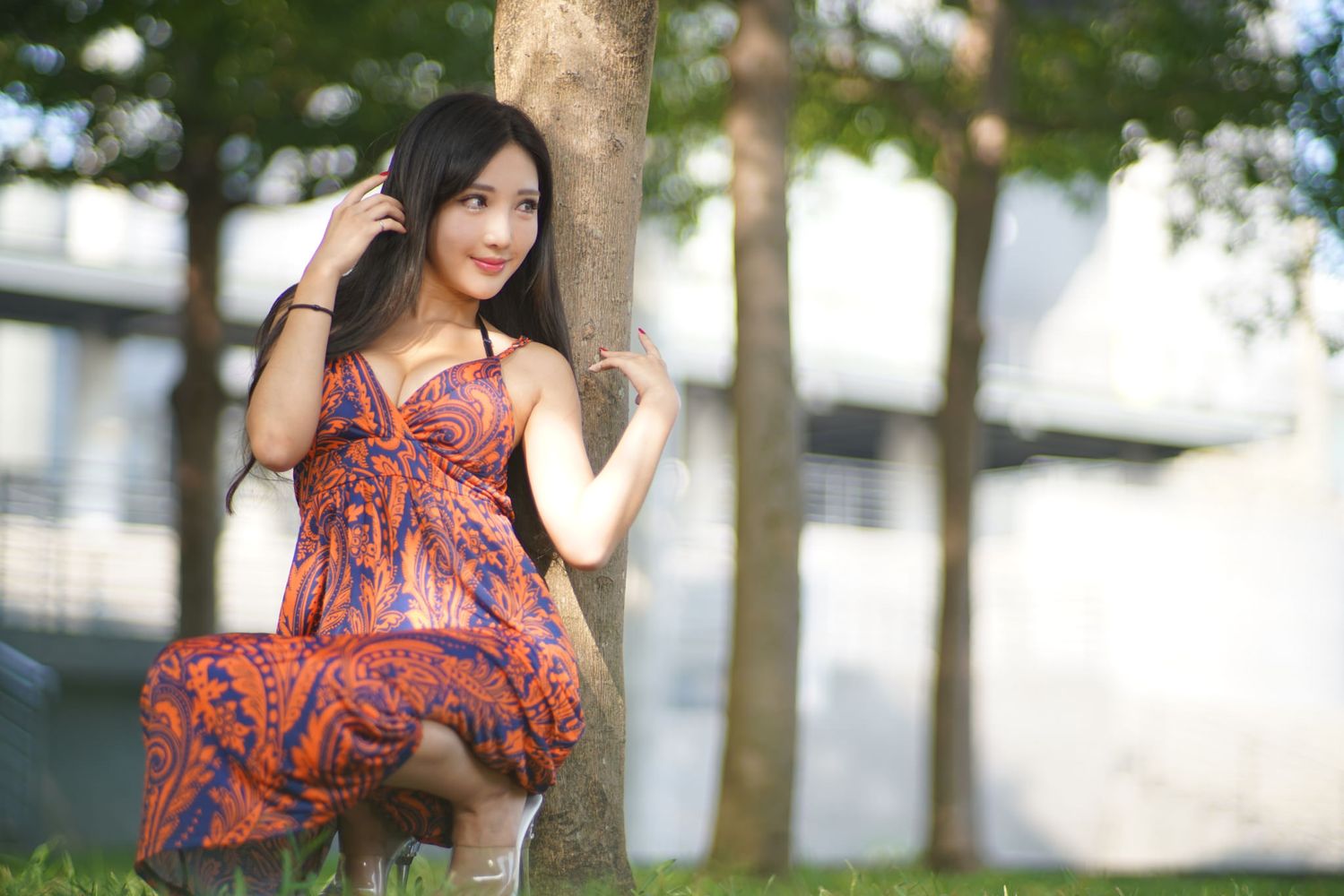 赵芸- 成熟女人写真之桔花吊带