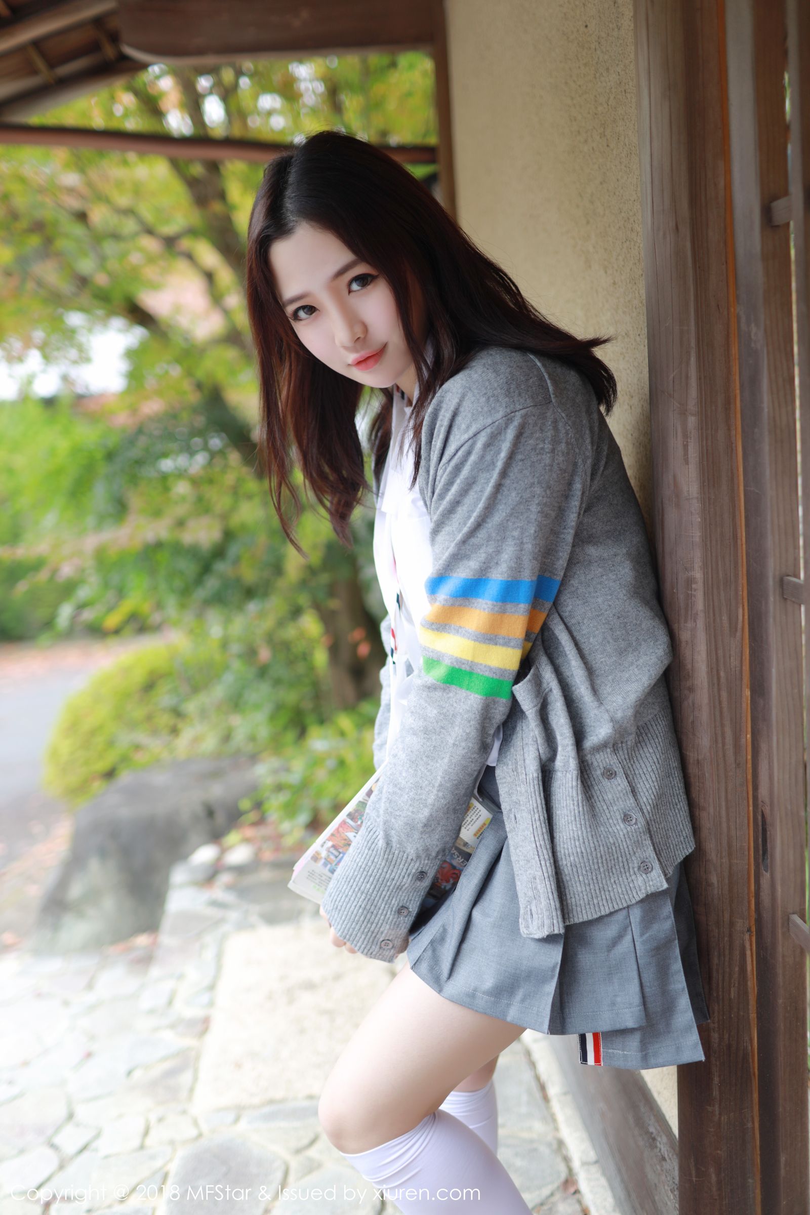 女神徐cake回归 户外学院风系列