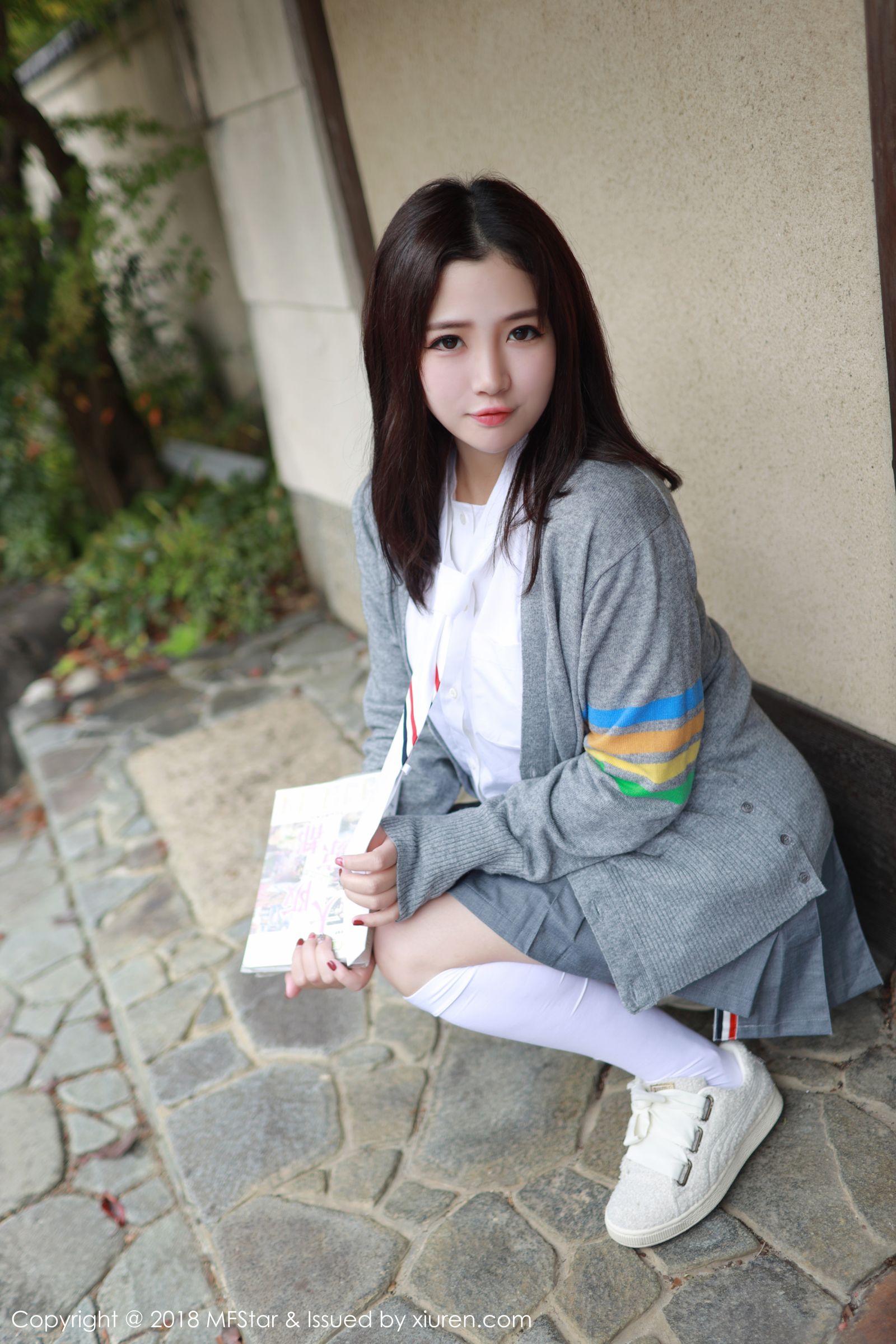 女神徐cake回归 户外学院风系列