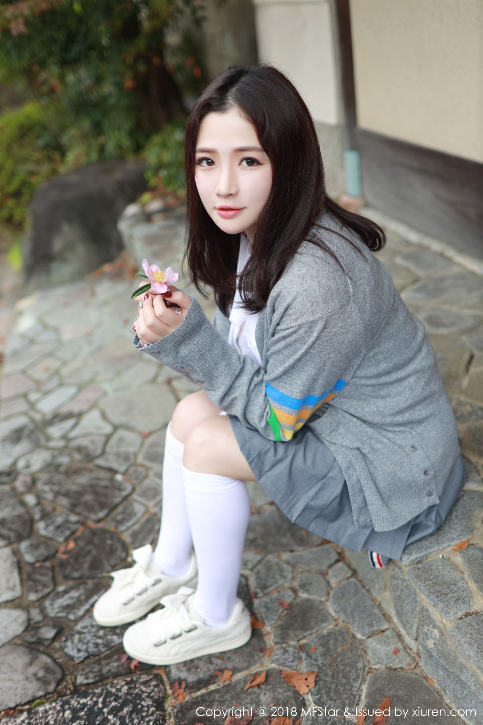 女神徐cake回归 户外学院风系列