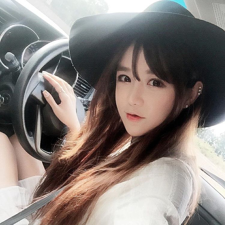 李秀彬(이수빈) 超级胸器最新自拍