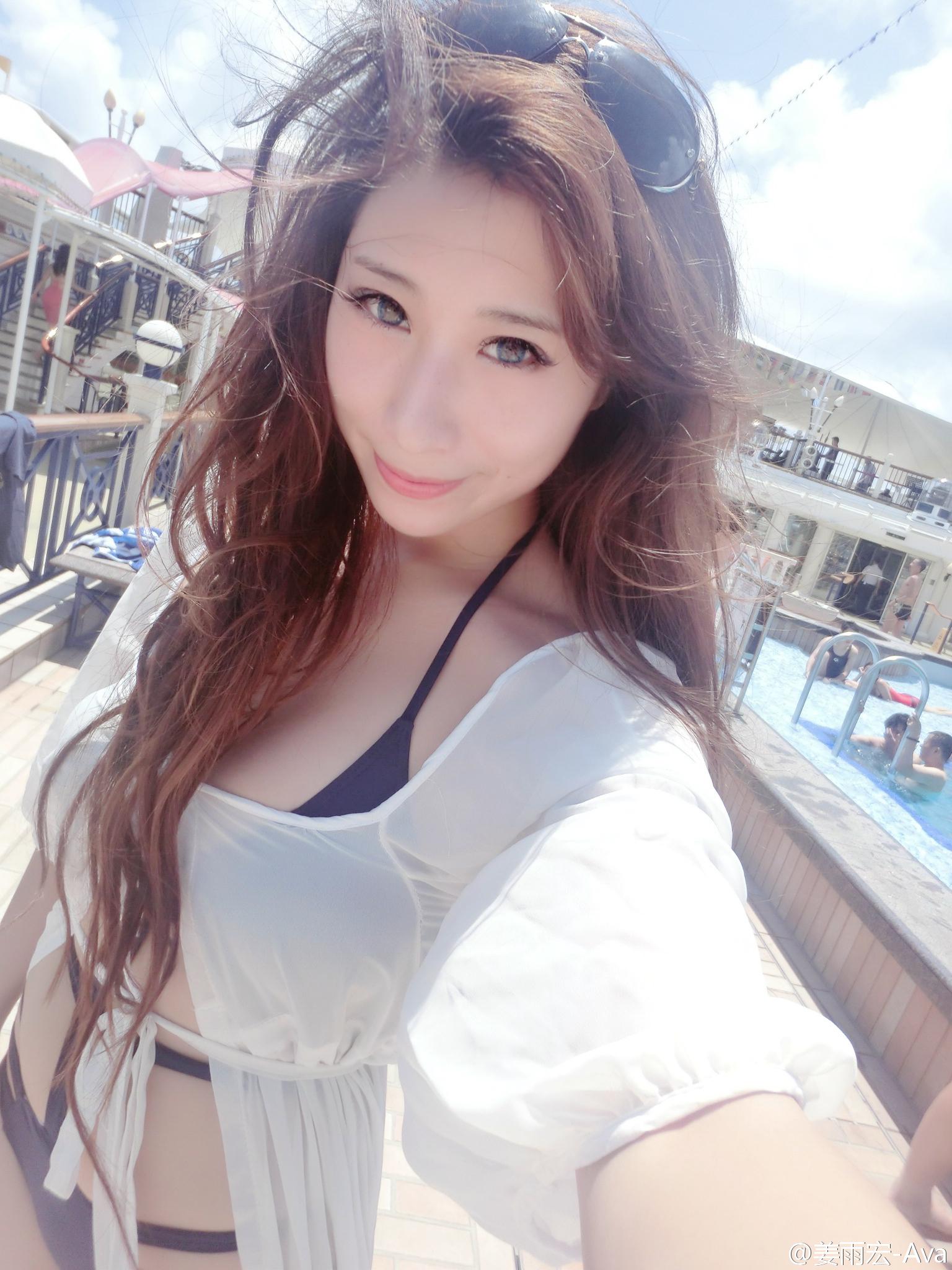 姜雨宏Ava 性感火辣比基尼美图