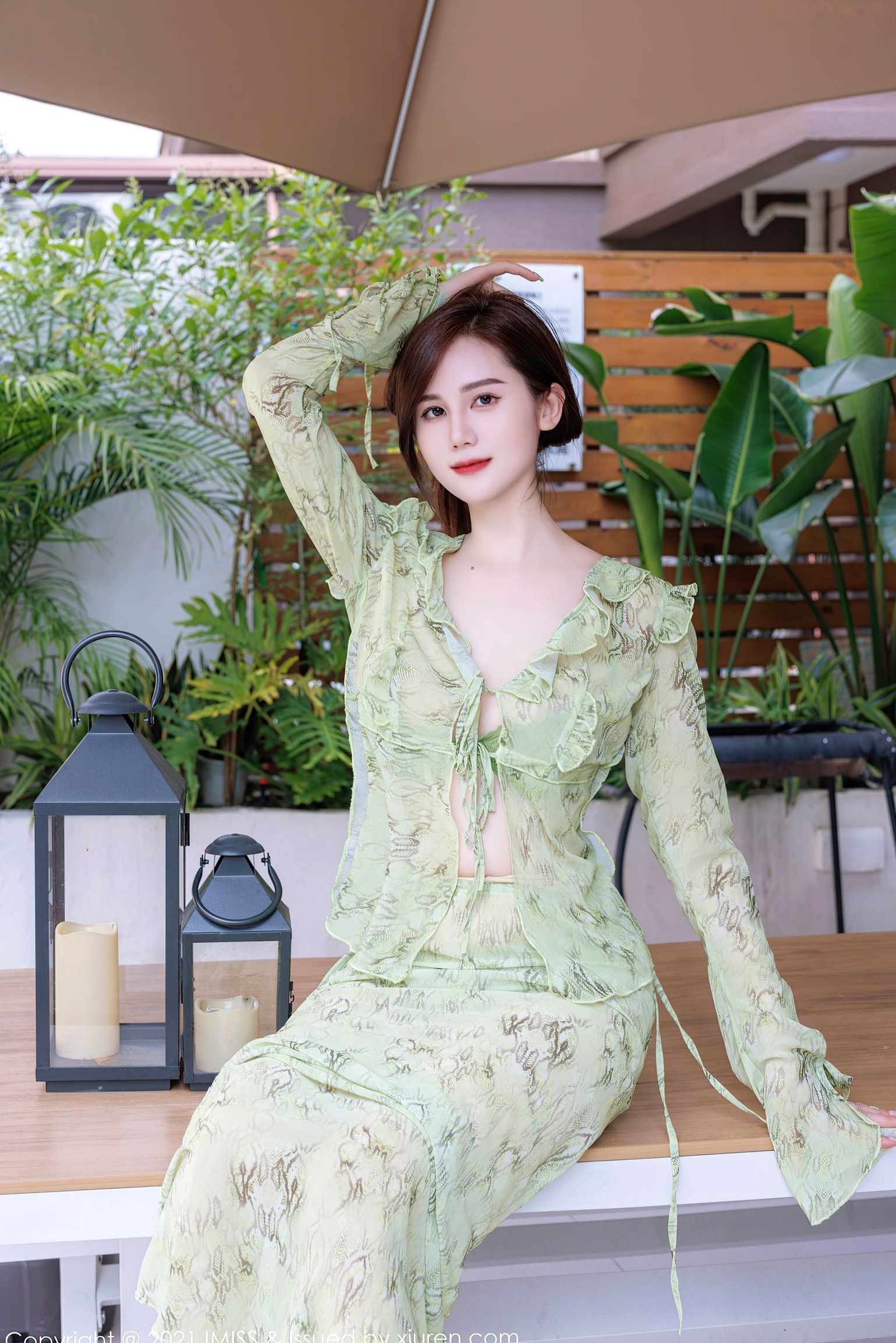 IMiss爱蜜社-758-SISY思清新淡绿色蕾丝比基尼,白嫩诱惑与撩人身姿,绝美私房套图