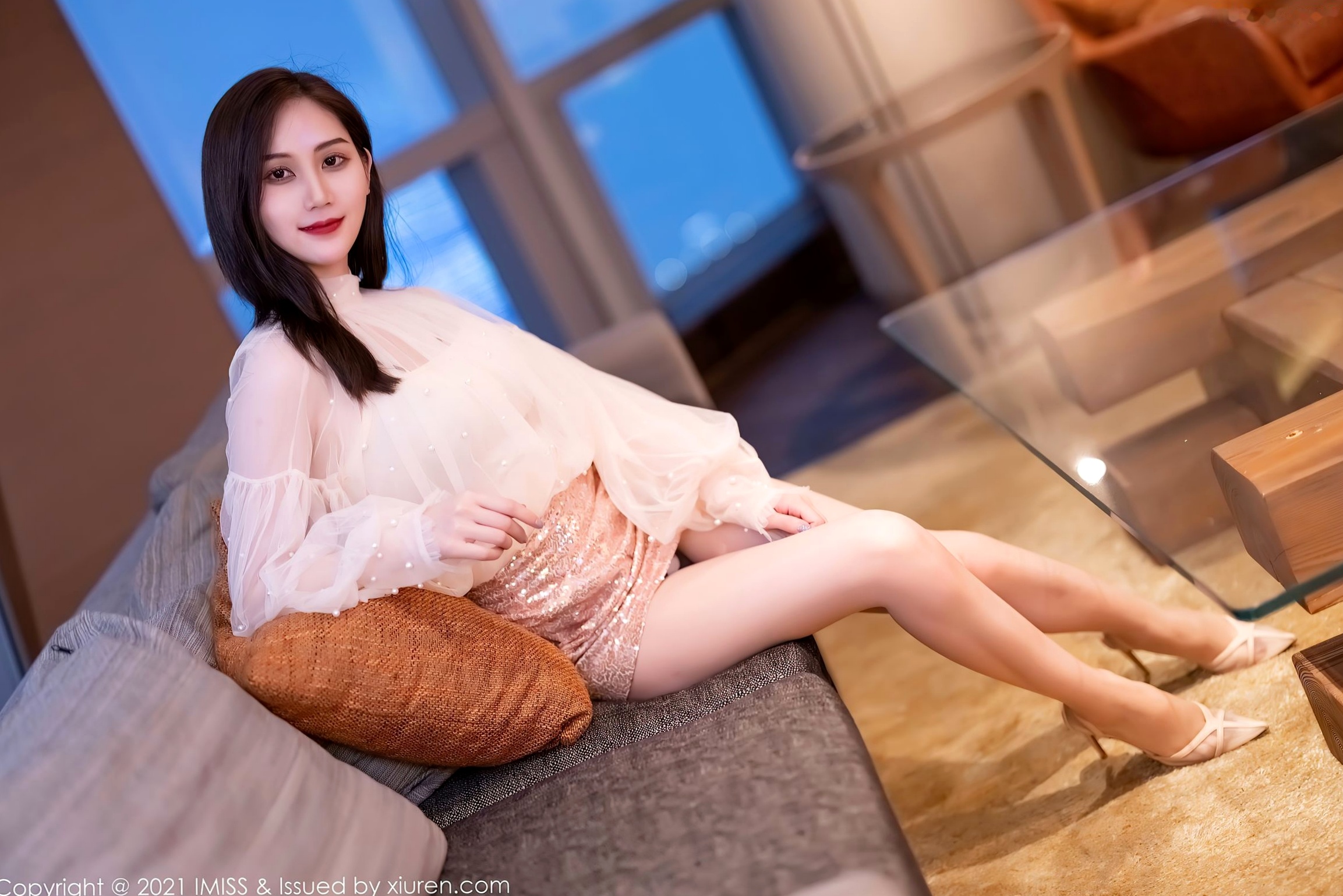 IMiss爱蜜社-567-Sisy思-白纱衫粉短裙与黑蕾丝内衣唯美私房照,优雅性感气质女神居家写真 (2021.03.23)