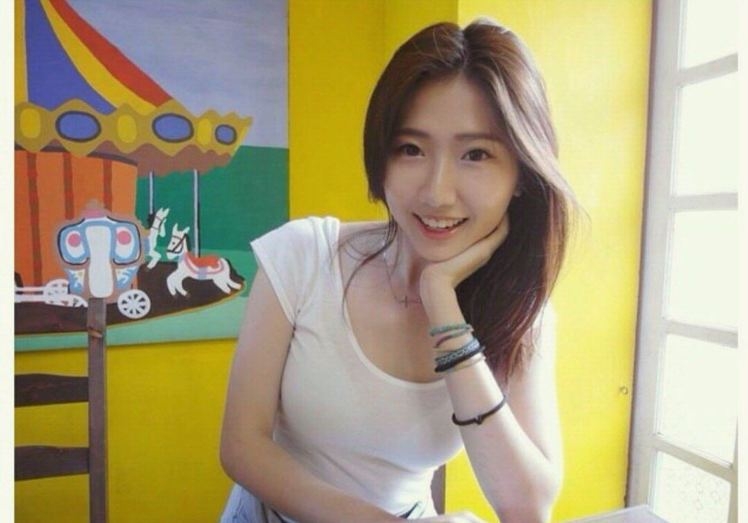 游涵君 近乎完美「逢甲林志玲」白嫩正妹