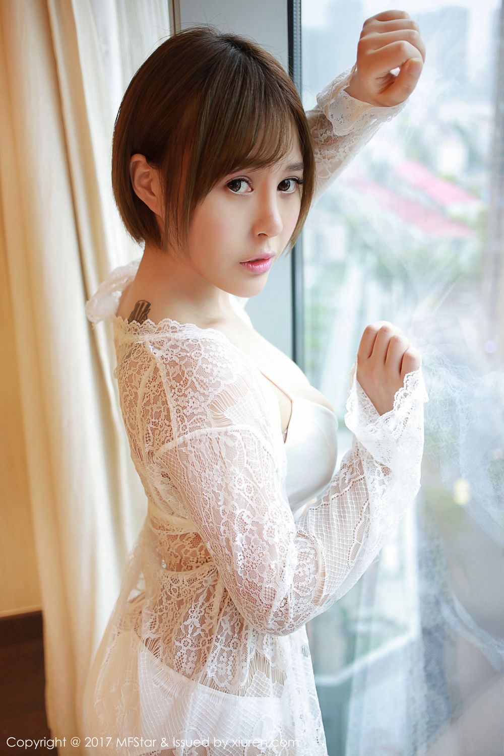 清新女神Evelyn艾莉 半透内衣完美曲线