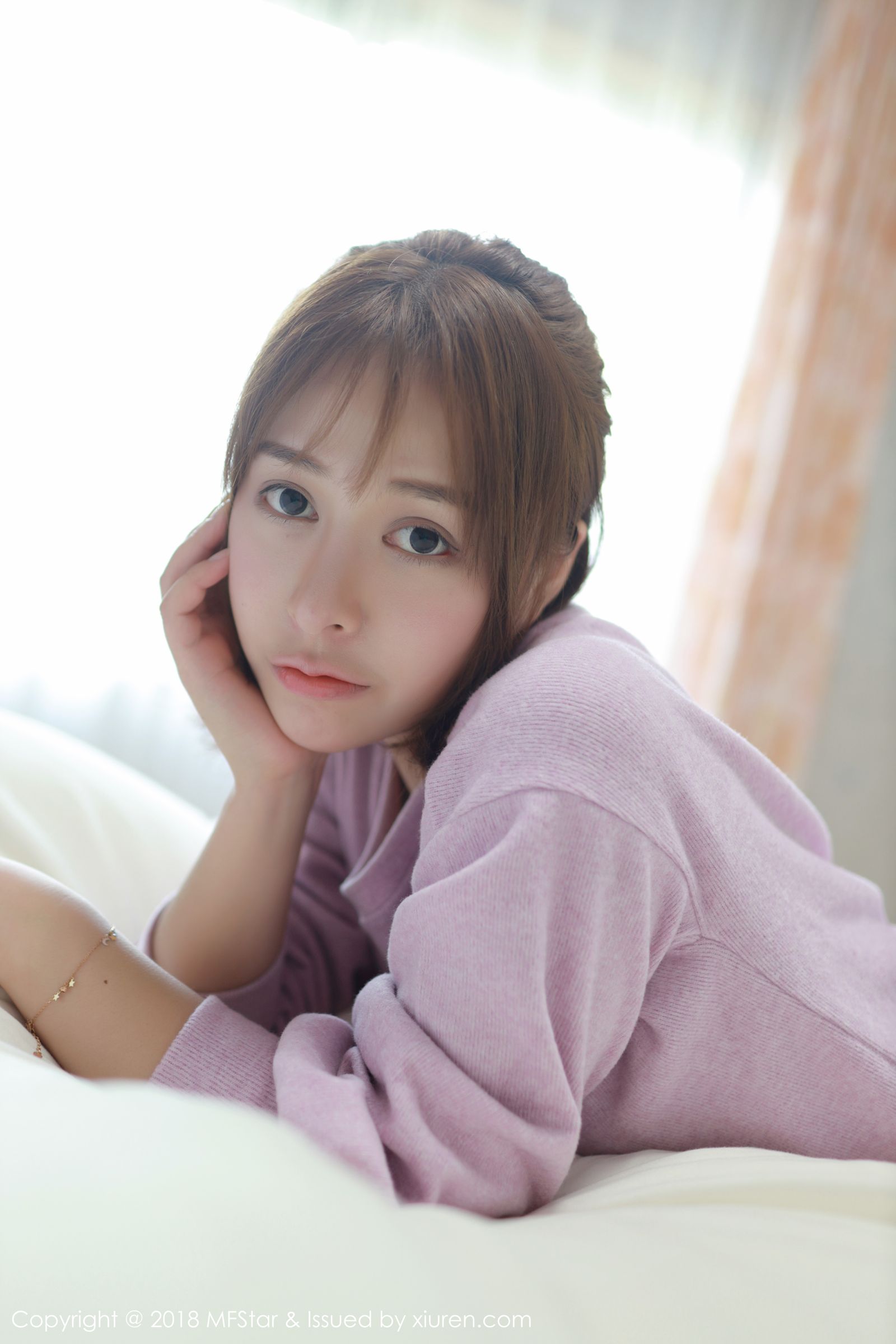清新女神Evelyn艾莉 紫色毛衣蕾丝内衣