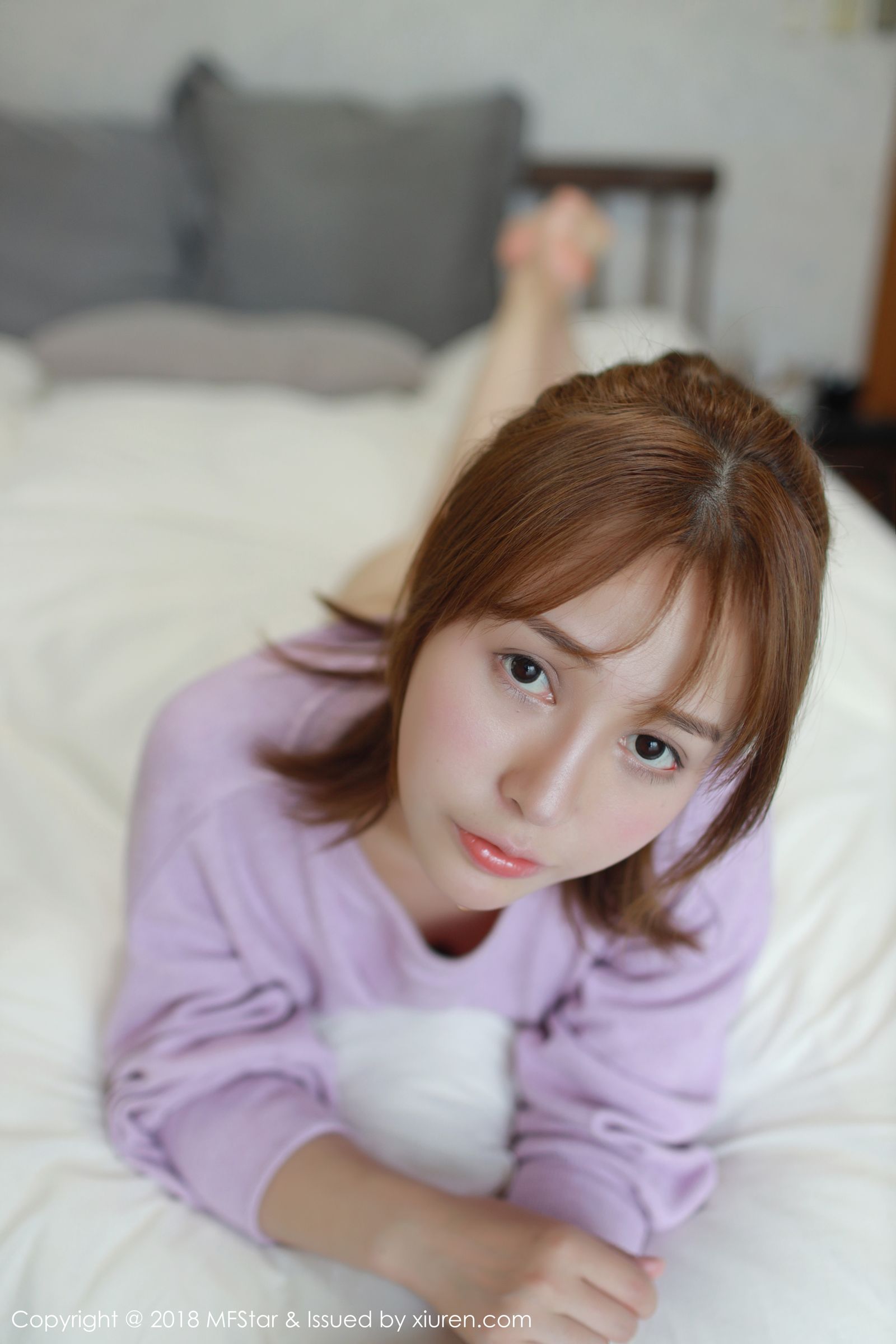 清新女神Evelyn艾莉 紫色毛衣蕾丝内衣