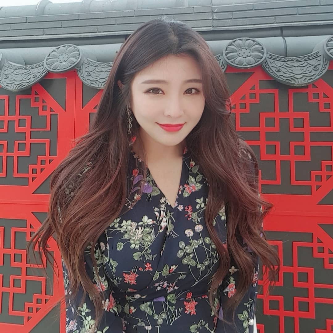韩国正妹「朴贤书」BJ女主播的泰国行又性感又清凉