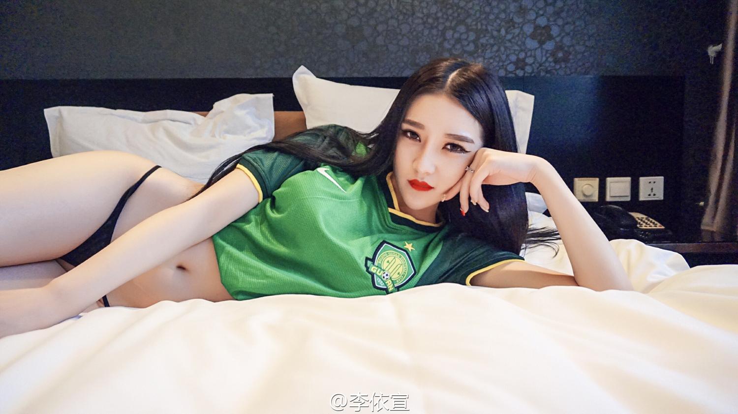 李依宣 嫩模私密图微博写真图