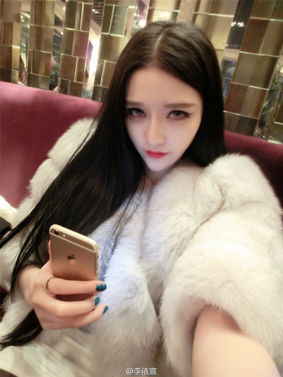 李依宣 性感嫩模私密自拍图片