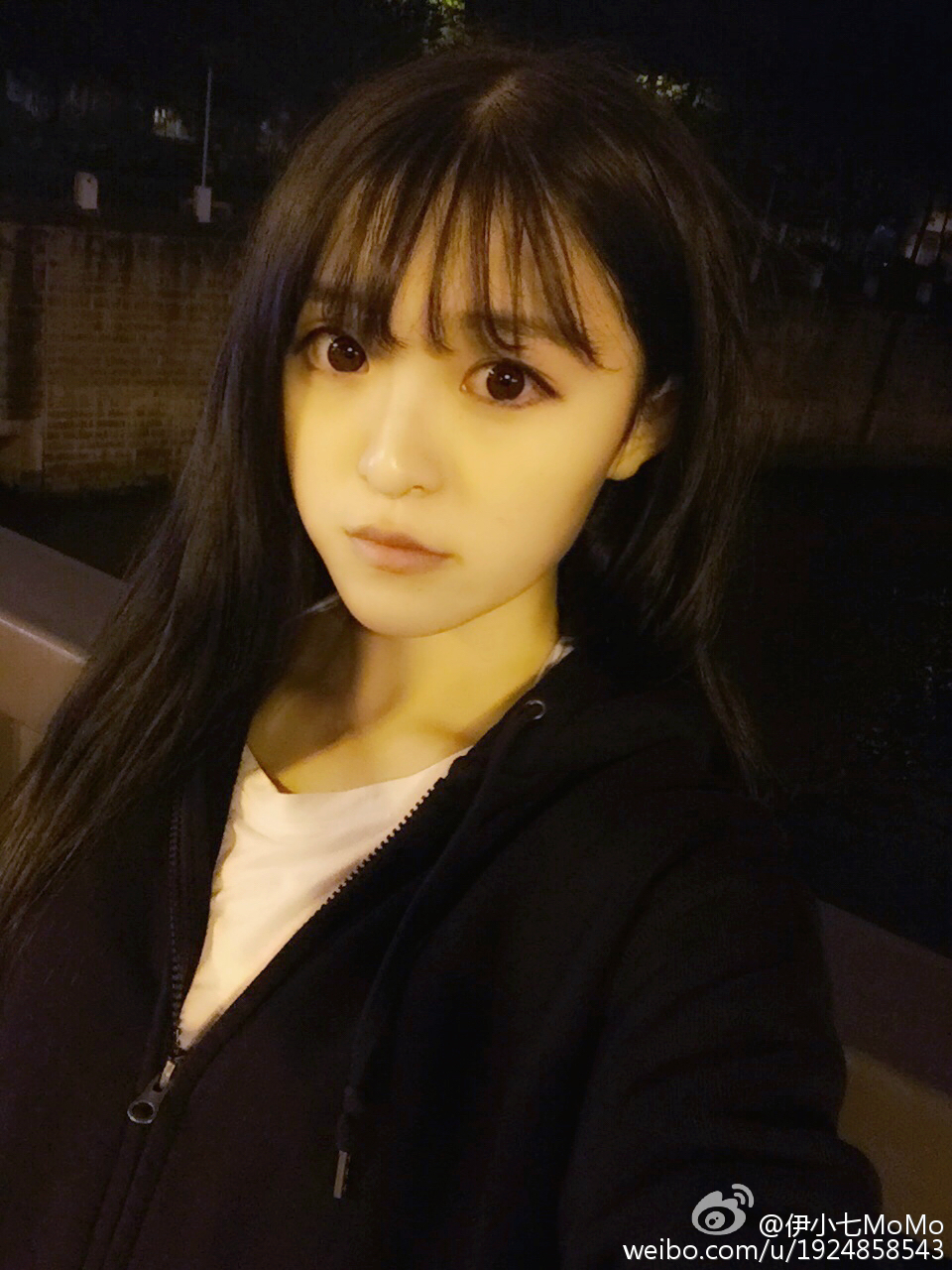 伊小七MoMo 清新养眼萝莉私房照诱惑写真图
