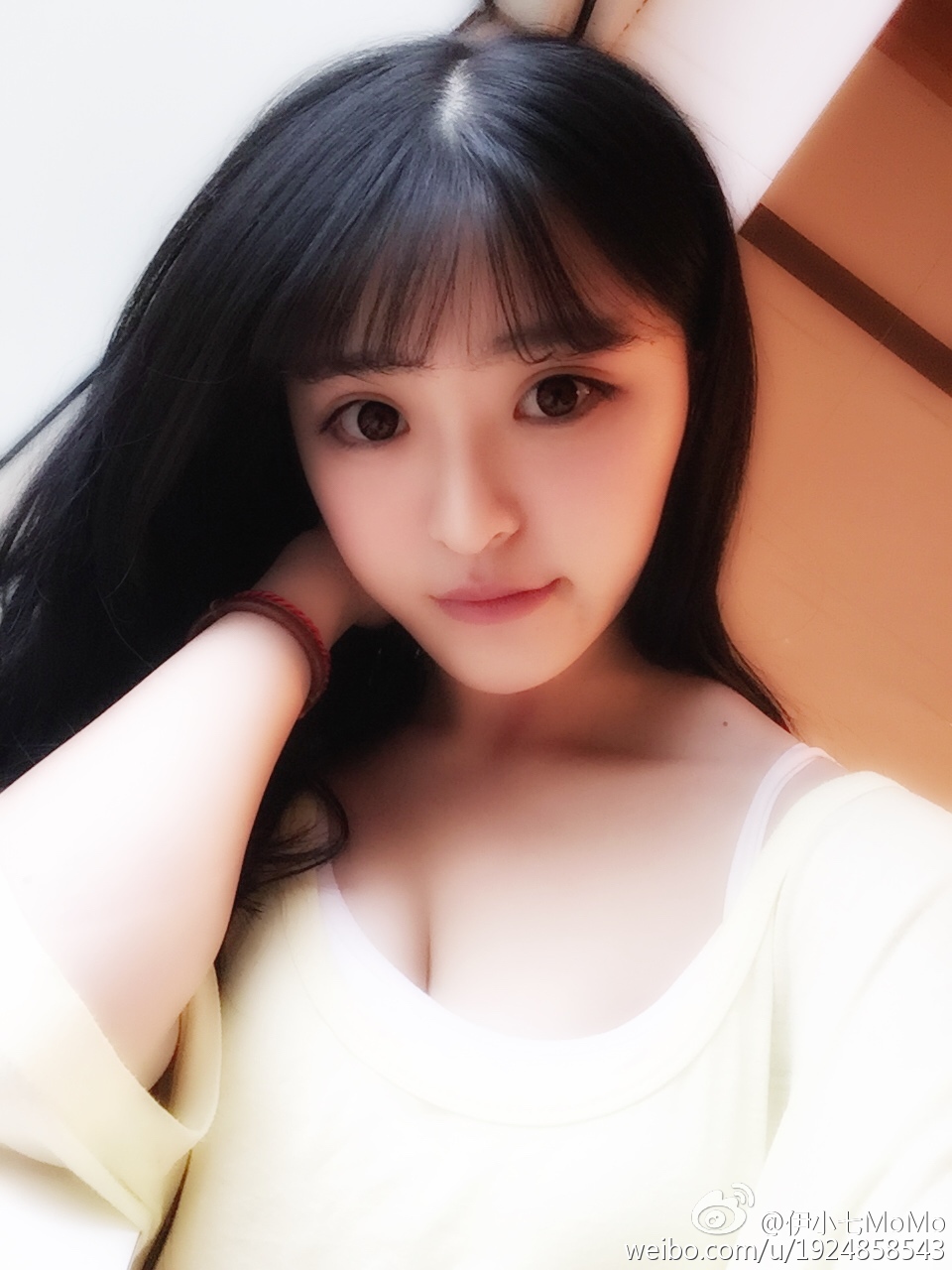 伊小七MoMo 清新养眼萝莉私房照诱惑写真图