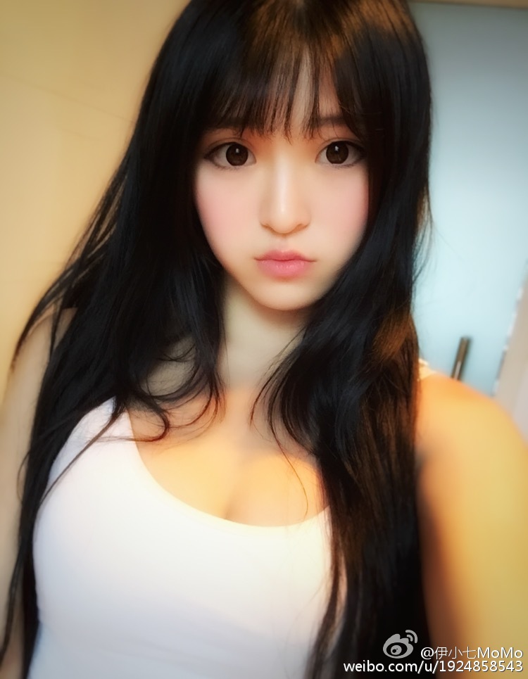 伊小七MoMo 清新养眼萝莉私房照诱惑写真图