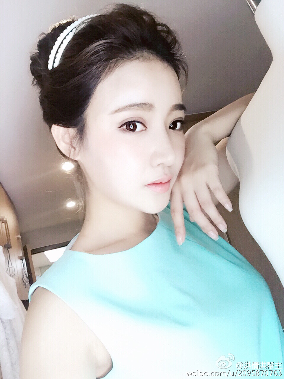 洪倩 西美人微博私房照诱惑写真图