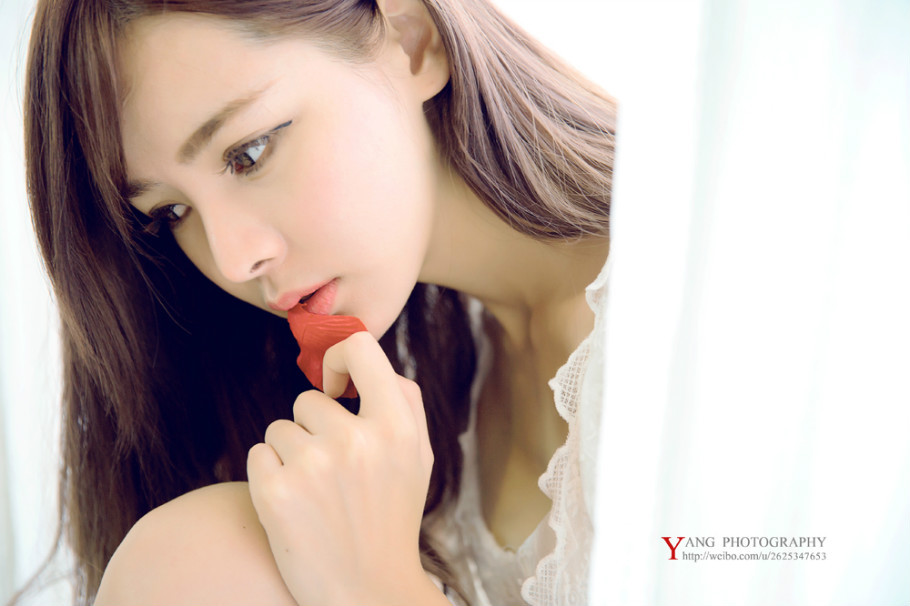 邱欣悦Yunni 清新唯美写真图