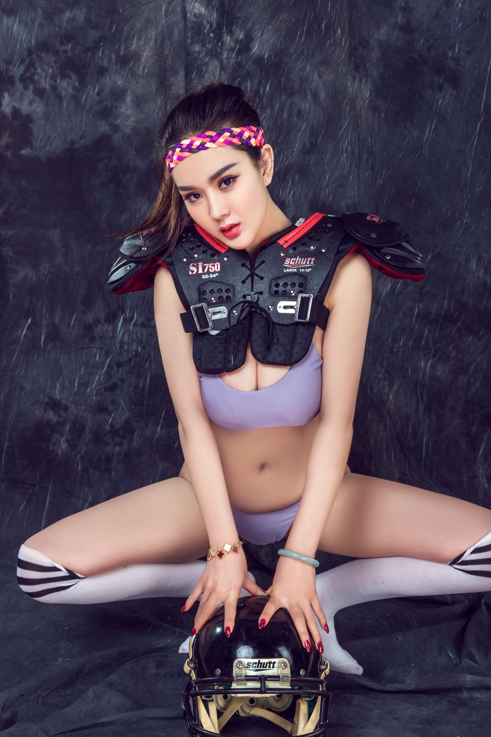 头条四女神超级碗 装不下的盛世欧派