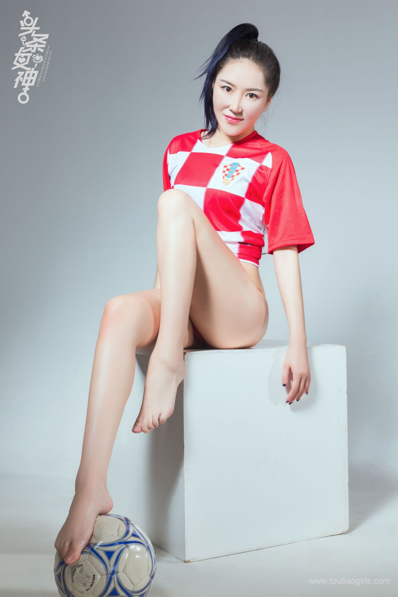 头条女神米雪vs易阳 世界杯决赛大胆预测