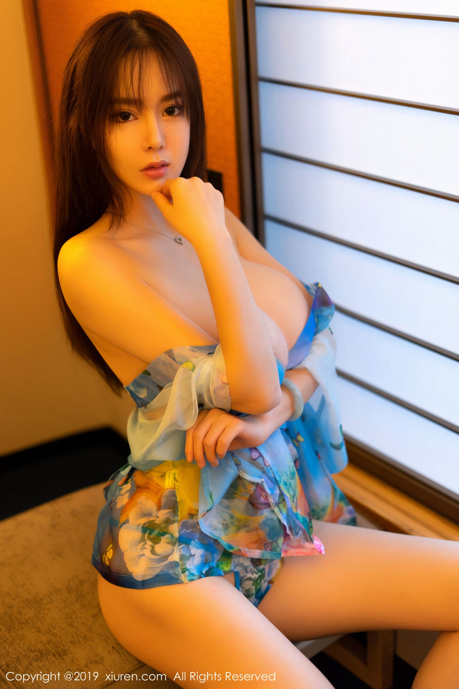 屏霸女神易阳Silvia 和服风情轻盈睡衣