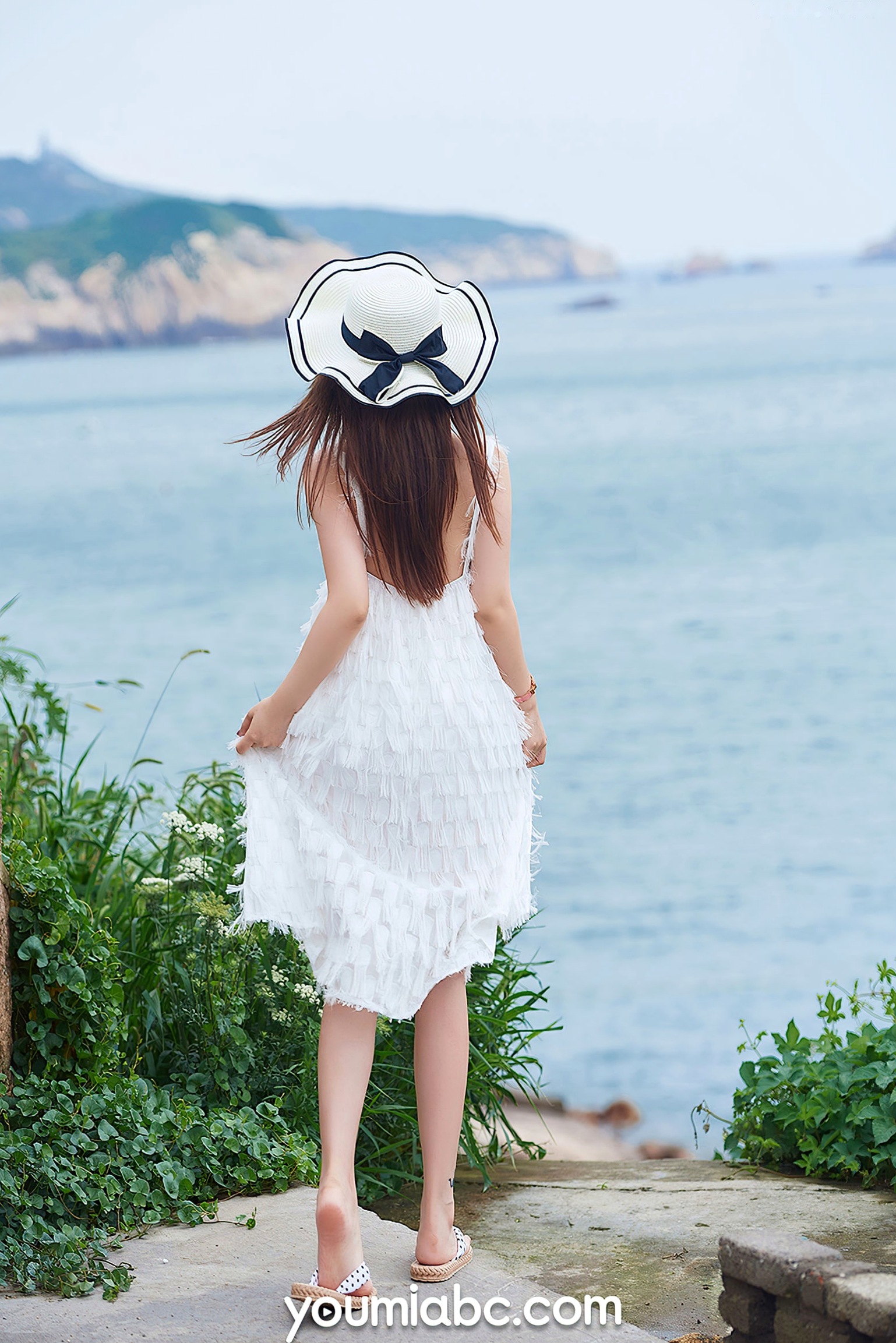 YouMi尤蜜-陈宇曦《季夏流光》泳池比基尼与海滩清凉度假私房写真-无圣光大尺度
