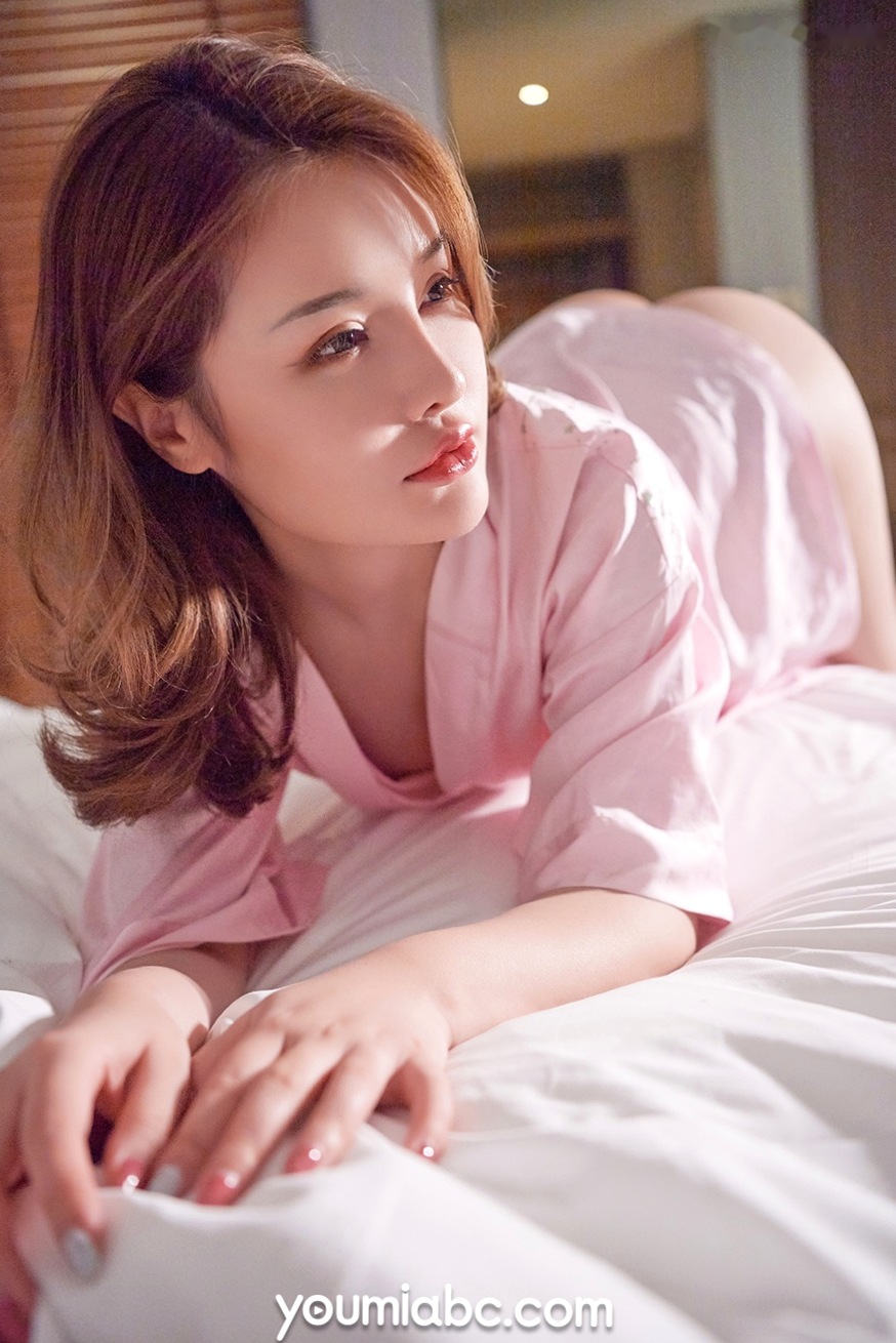 YouMi尤蜜-2020.03.17-陈宇曦-《桃心娇妻》卧室私房写真,极致诱惑大尺度无圣光,呈现迷人身姿