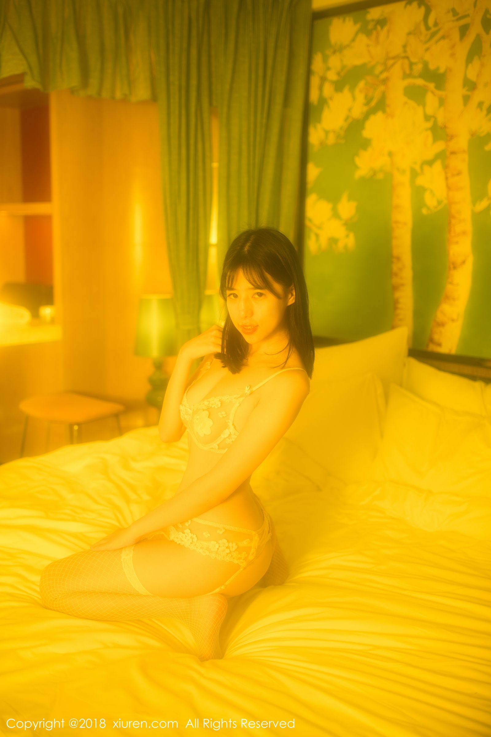 最佳女友艾栗栗 性感私房撩人姿势