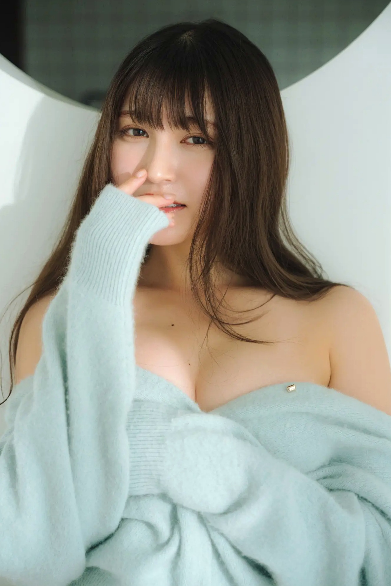 神志那結衣 - ジーナに恋して vol.1 清纯女神私房写真,室内极品白嫩身材展示,性感白色内衣诱惑,清新治愈风格