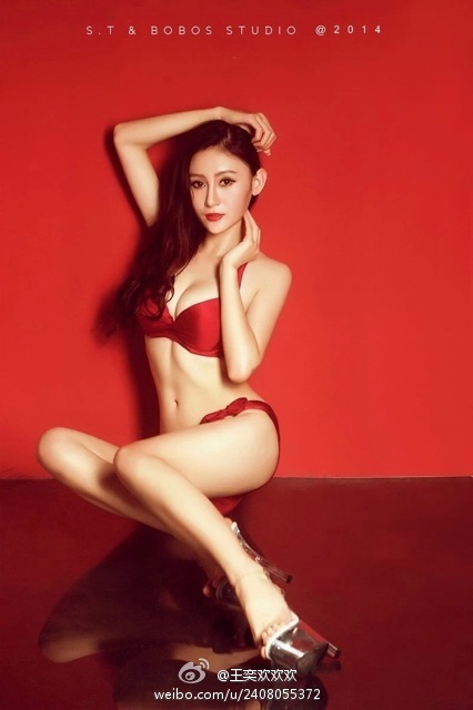 王奕欢 微博私房写真图照