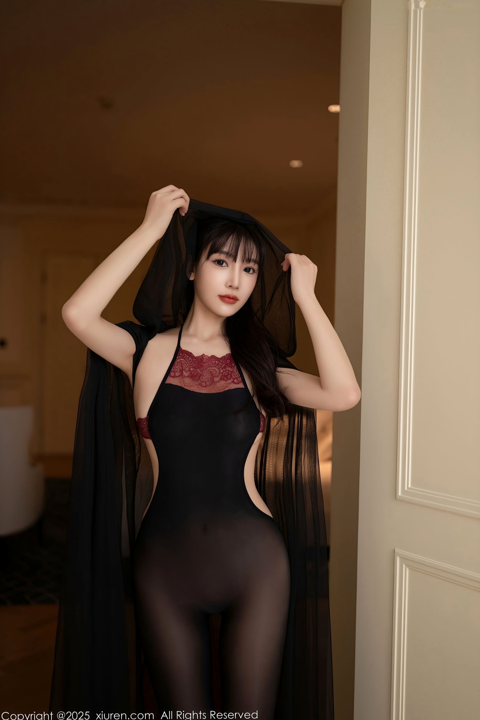 XiuRen秀人网-9735-陆萱萱,高端私房唯美写真,大胆连体黑丝爆乳诱惑,展现极致火辣曲线,致命视觉盛宴
