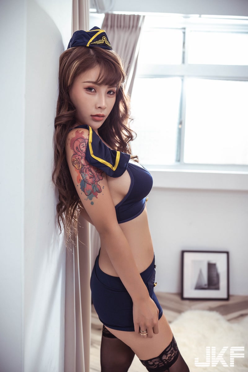 欧派女王艾妃周末福利放送